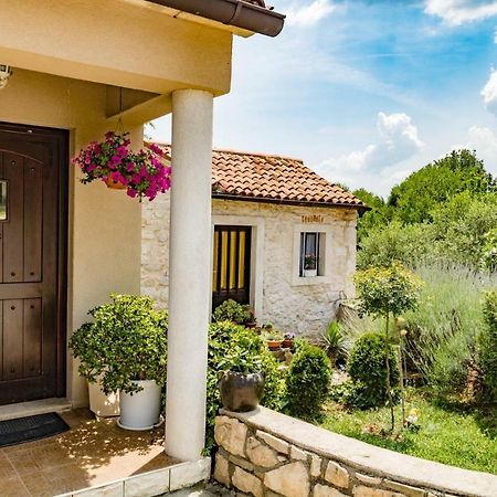 Haus Stepcich Villa Plomin Exteriör bild
